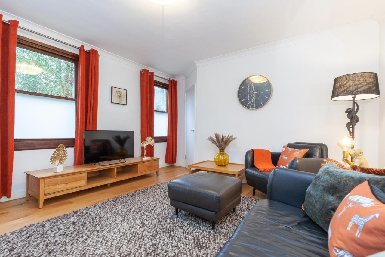 Vibrant & Bright City Centre Apartment! Оксфорд Екстер'єр фото