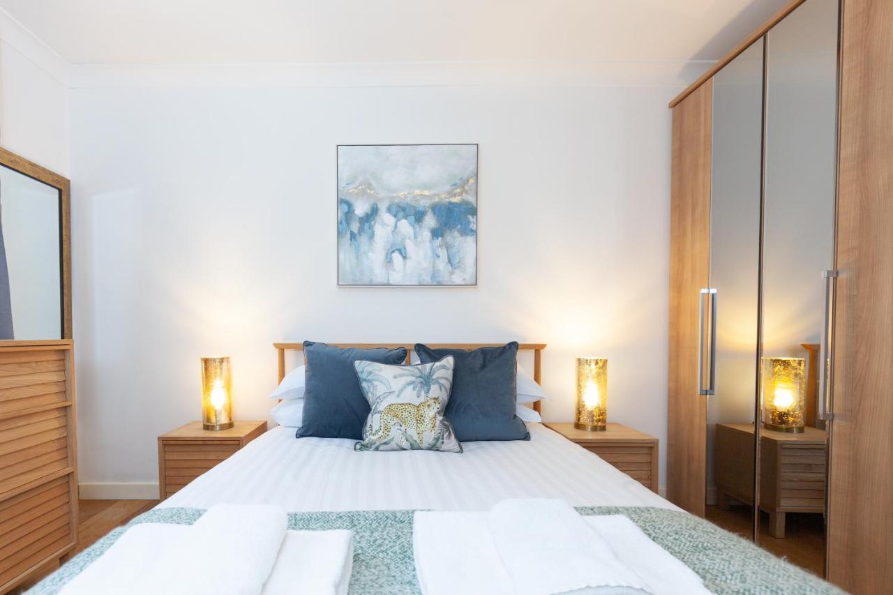 Vibrant & Bright City Centre Apartment! Оксфорд Екстер'єр фото