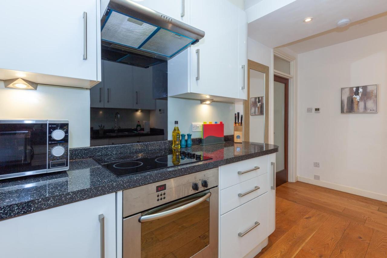 Vibrant & Bright City Centre Apartment! Оксфорд Екстер'єр фото