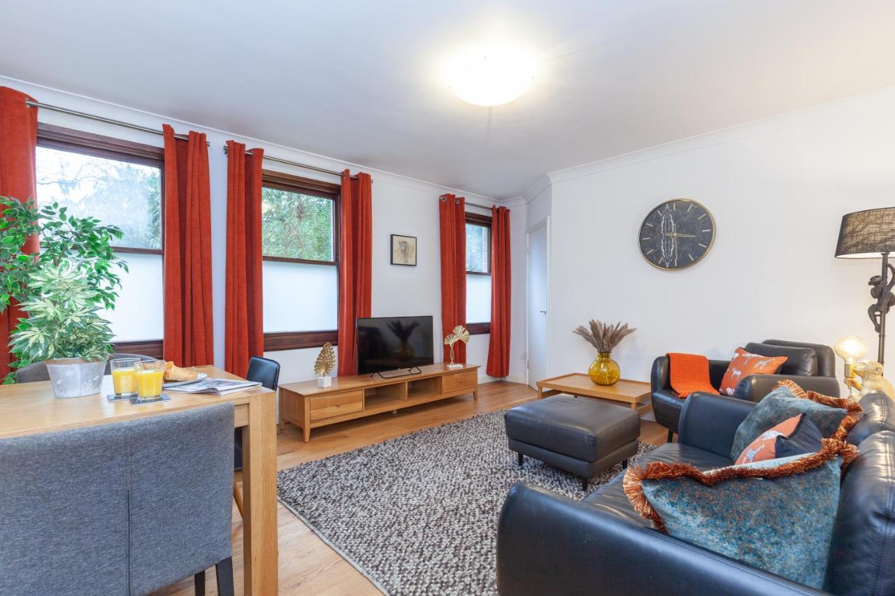 Vibrant & Bright City Centre Apartment! Оксфорд Екстер'єр фото