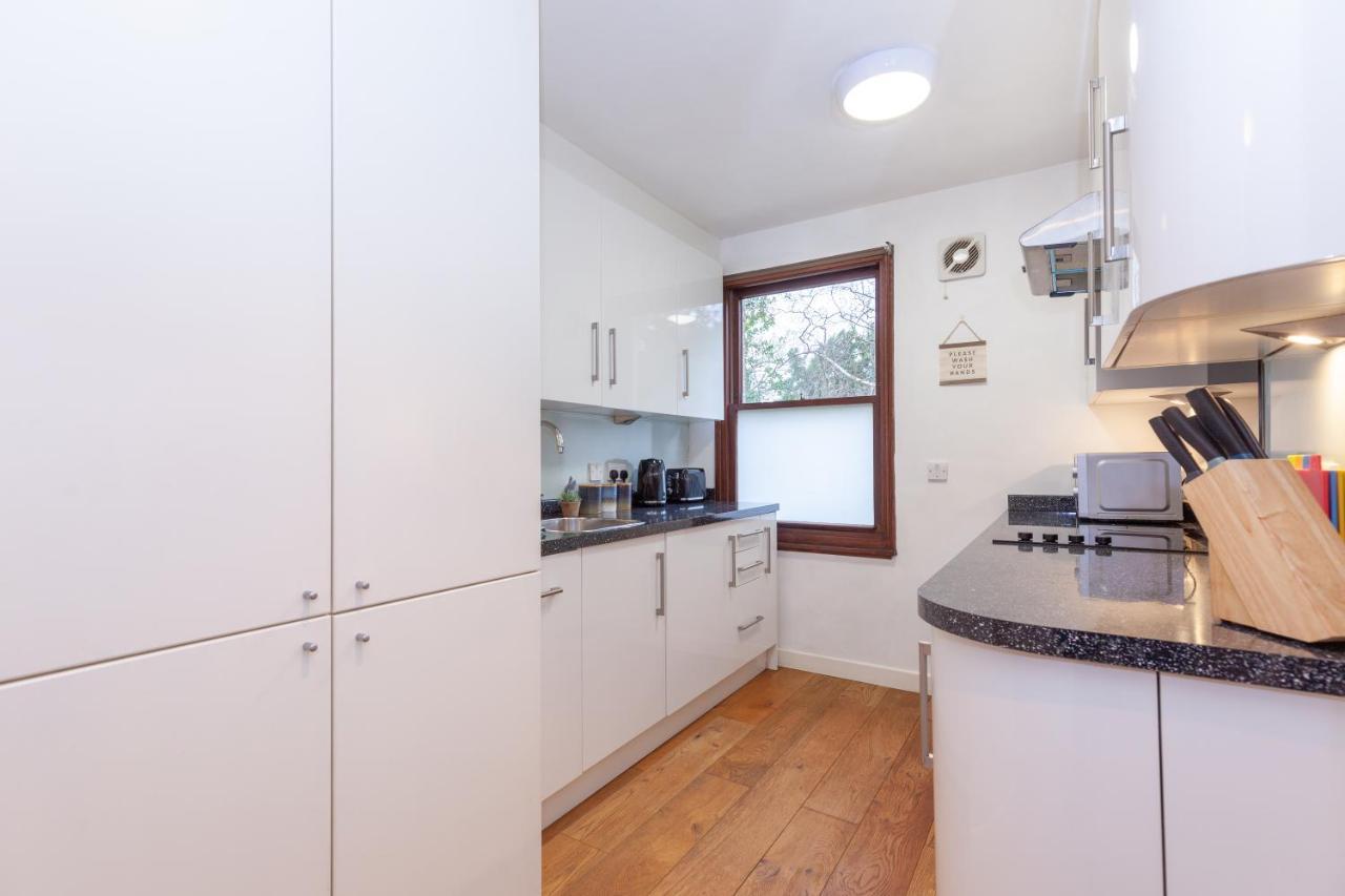 Vibrant & Bright City Centre Apartment! Оксфорд Екстер'єр фото